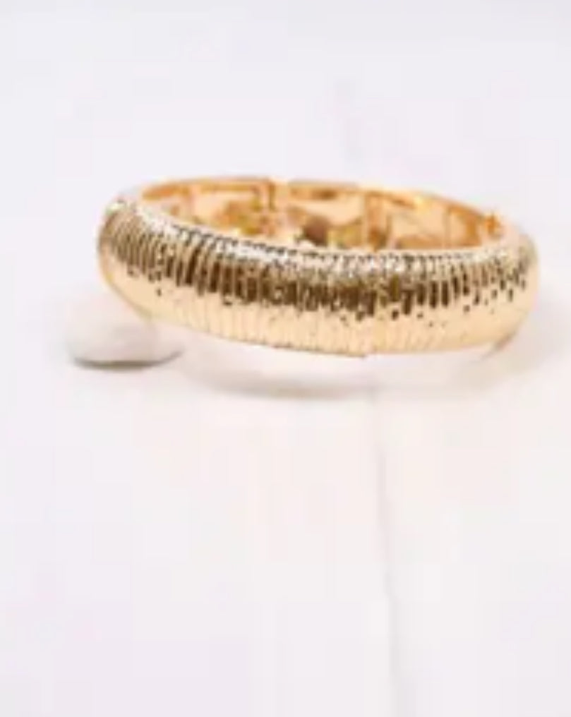 Shiny Gold Round Bracelet
