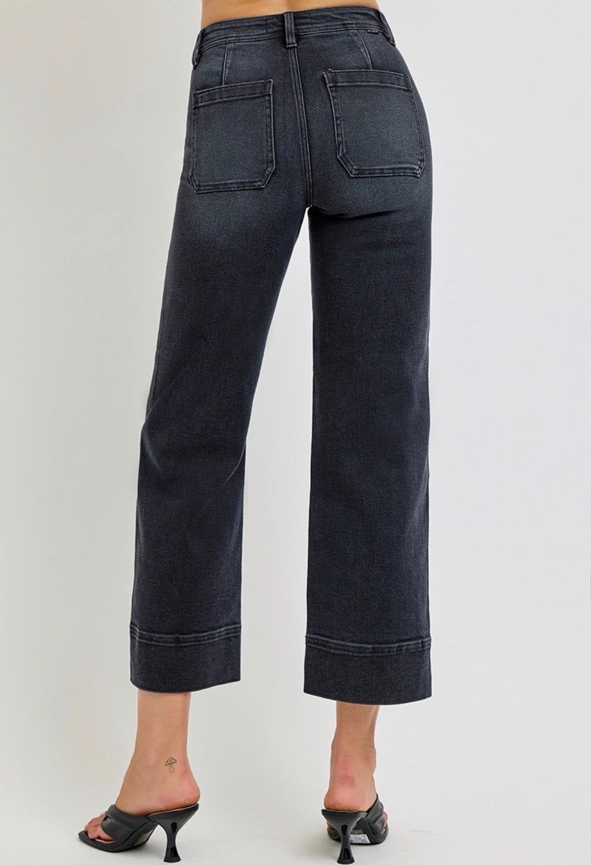 Washed Black Cropped Jeans