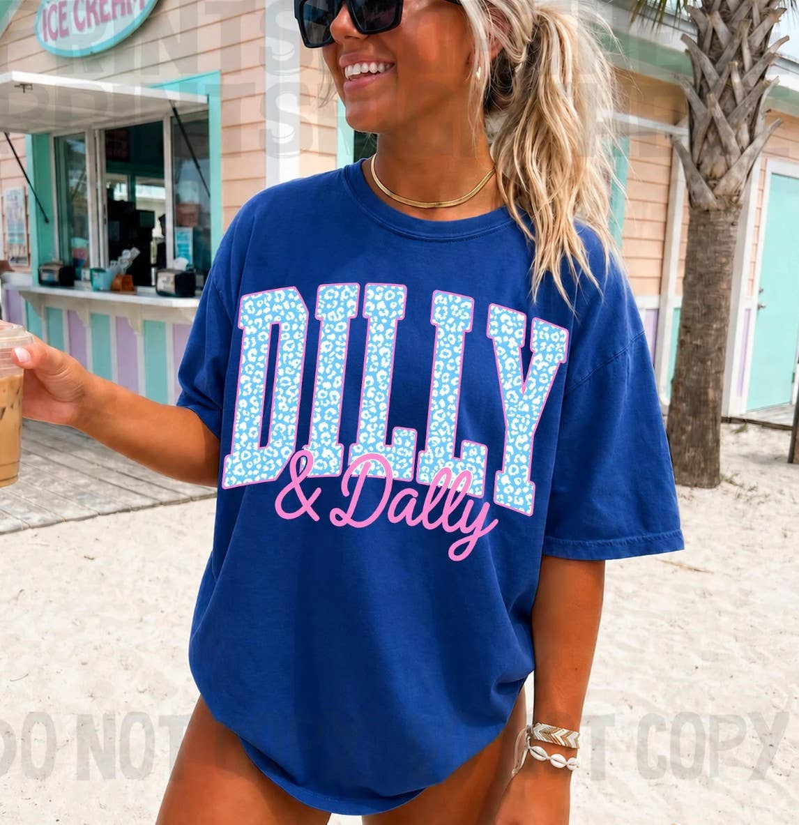 Dilly & Dally Tee