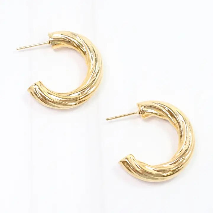 Cornelius Twisted Hoop Earring Shiny Gold