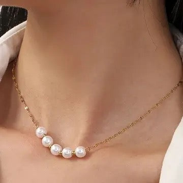 White Pearl Necklace