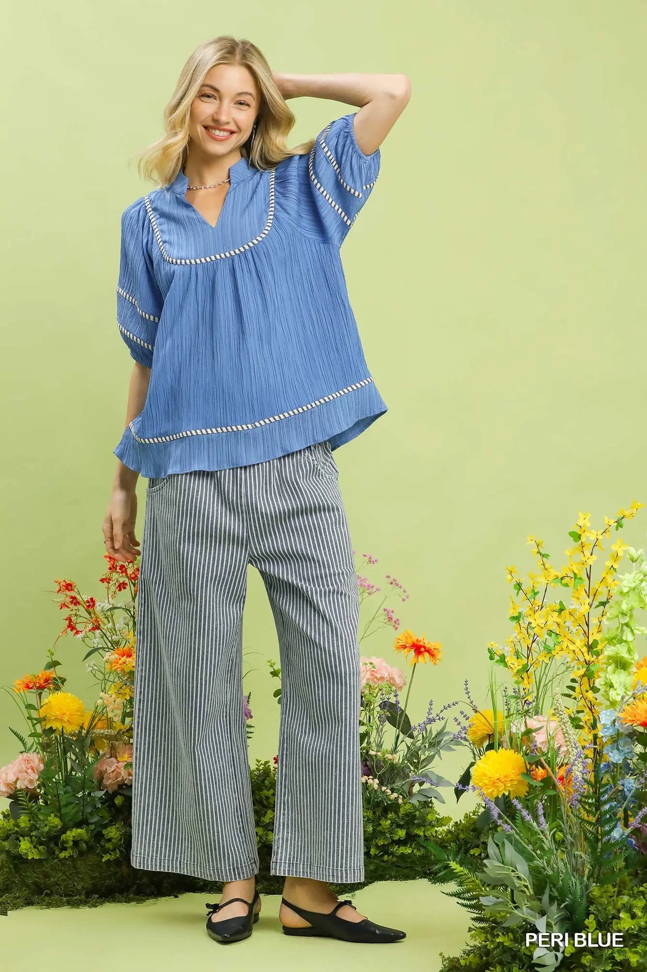 Textured Contrast Trim Top