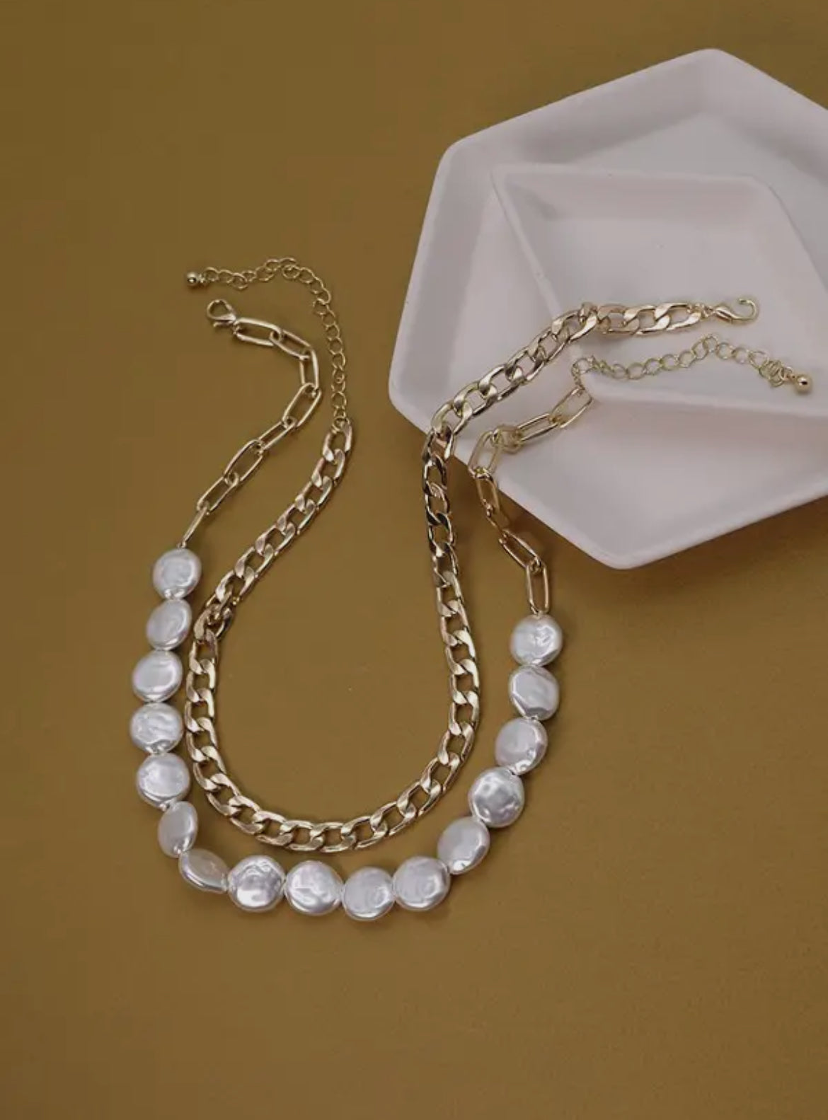 Flat Pearl Necklace