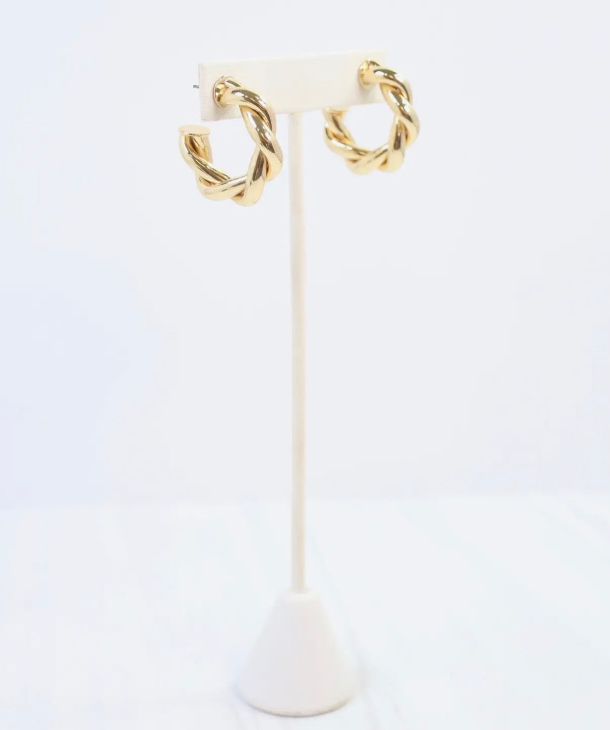 Medium Twisted Hoops
