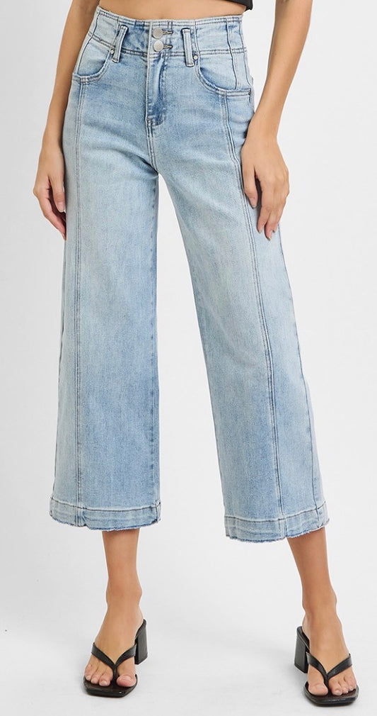 Front Seam Detailed Jeans