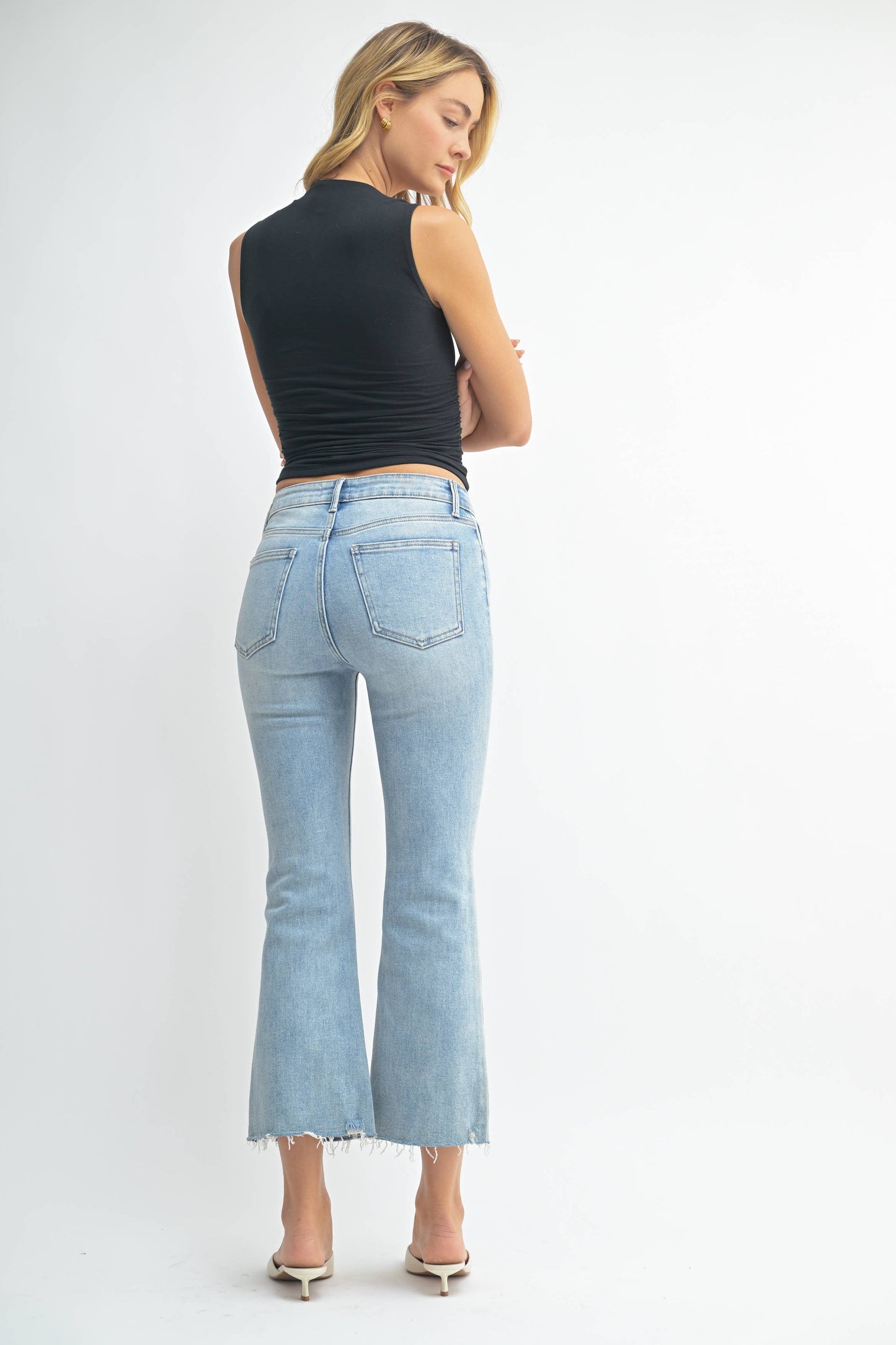 DP674 - LT - High Rise Crop Flare w/ Distressed Hem